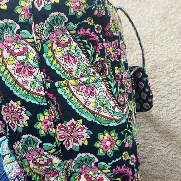 Large Vera Bradley purse - Picture 3 of 6